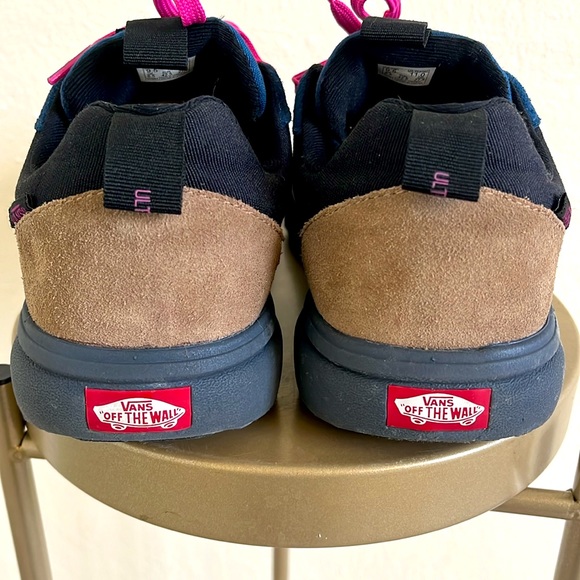 Vans Ultrarange size 9.5 men’s sneakers - Picture 2 of 3